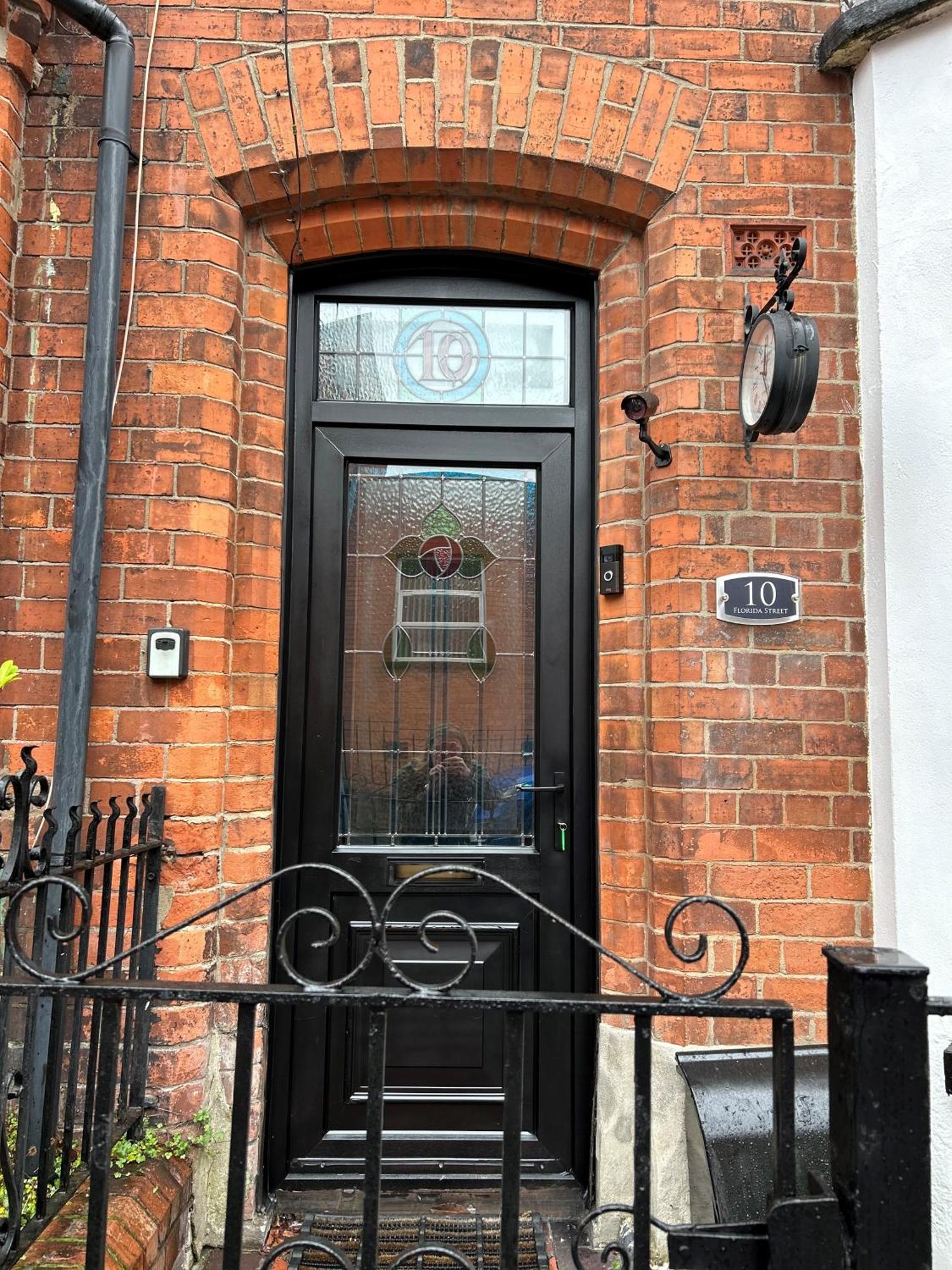 Charming City Home, Beside The Serene Ormeau Park Belfast Exterior photo